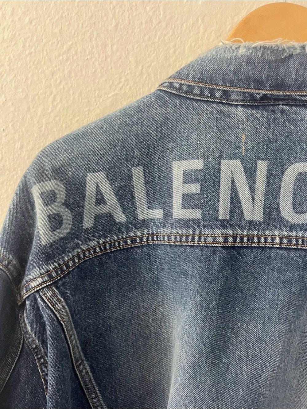 Balenciaga authentic logo